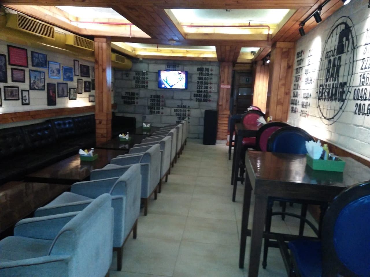 Vapour Bar Exchange in Hauz Khas, Delhi