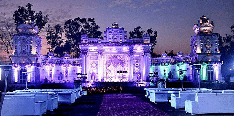 Victoria Garden in GT Karnal Road, Delhi