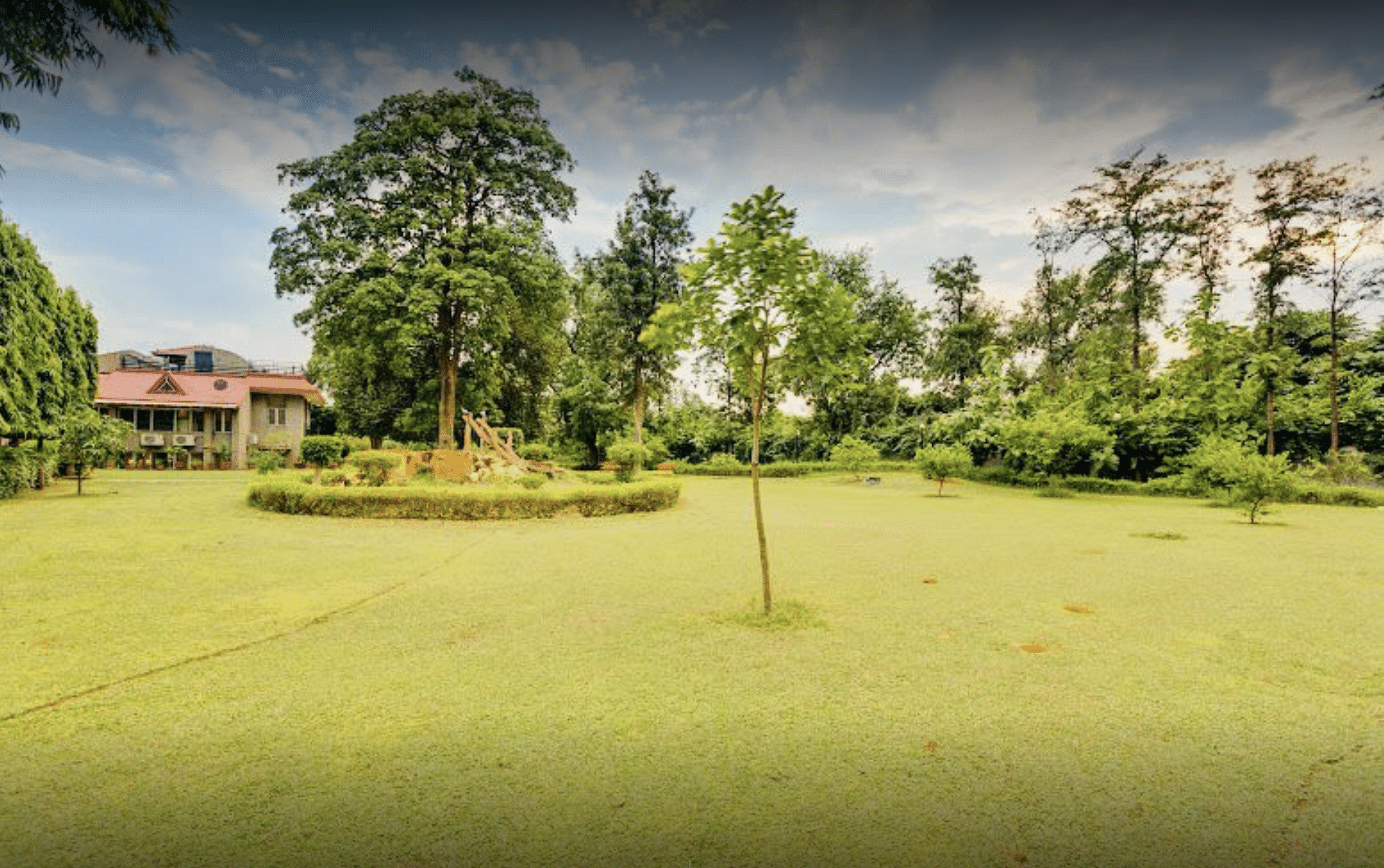 Vintage The Retreat in Chhatarpur, Delhi Vintage The Retreat in Chhatarpur, Delhi