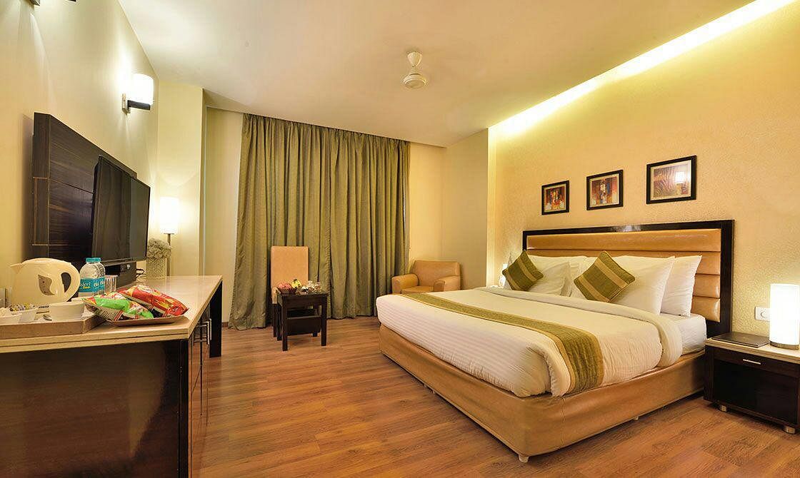Hotel Westend Inn in NH 8, Delhi
