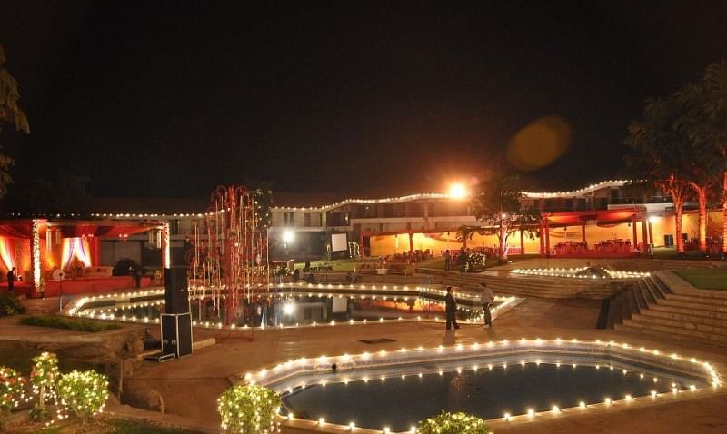 Hotel Rajhans in Surajkund, Faridabad