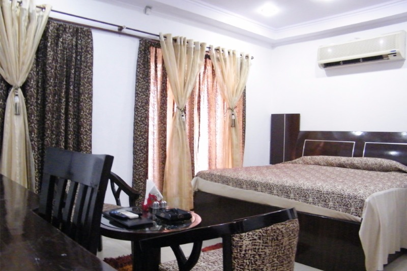 Hotel Rajmandir in NIT, Faridabad