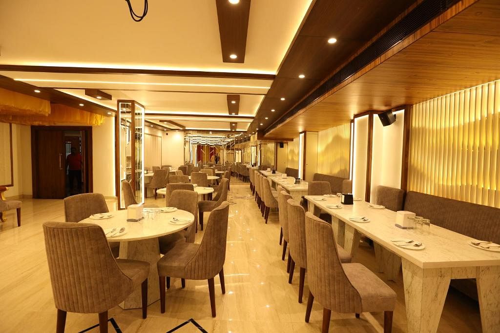 Lavit Hotel in Old Faridabad, Faridabad