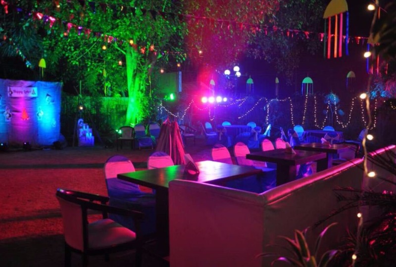 Oxy Lounge in Sector 12, Faridabad