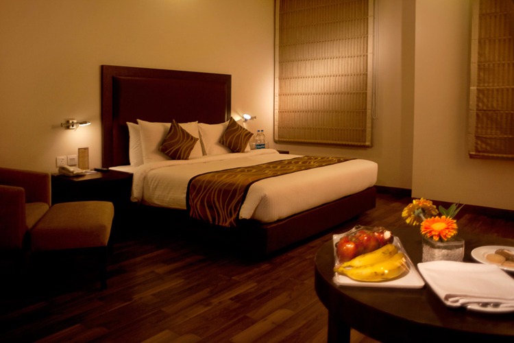 Vibe By The La Li T Traveller in Mathura Road, Faridabad