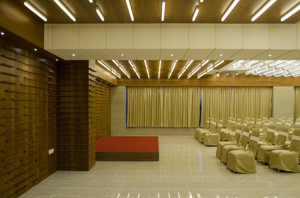 Hotel Grand Elegance in Bodakdev, Gandhinagar