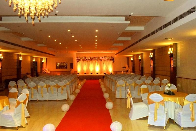 Ace Manor LELEGANT Hotel Banquet in Sahibabad, Ghaziabad