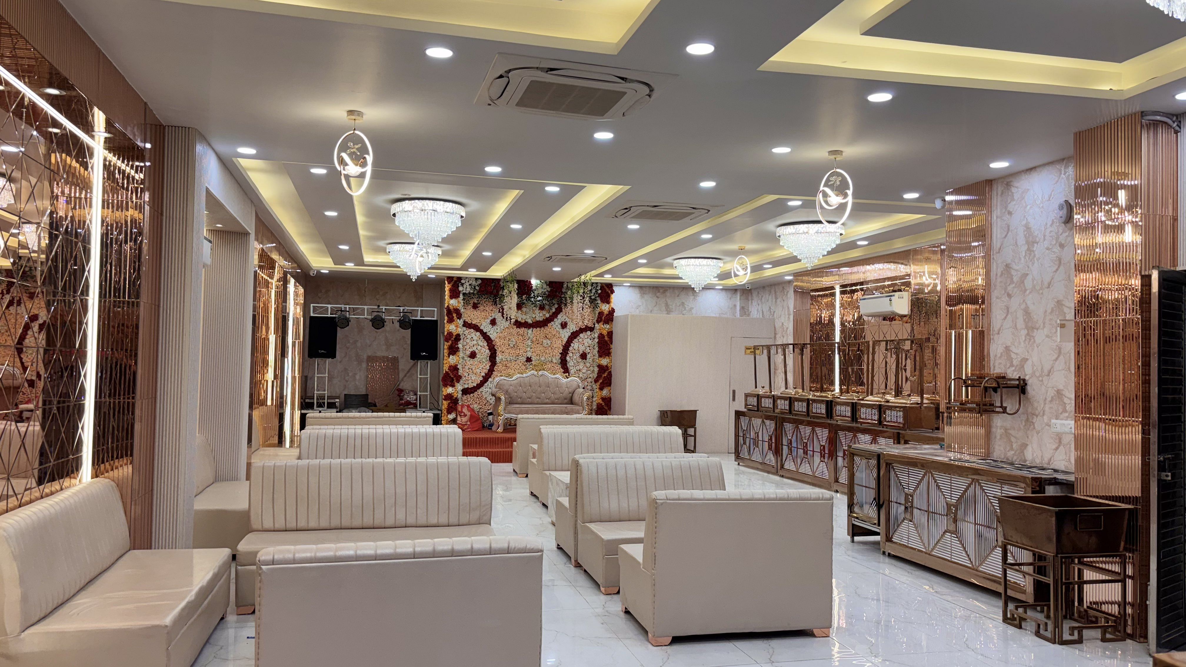 Amar Palace in Indirapuram, Ghaziabad Amar Palace in Indirapuram, Ghaziabad