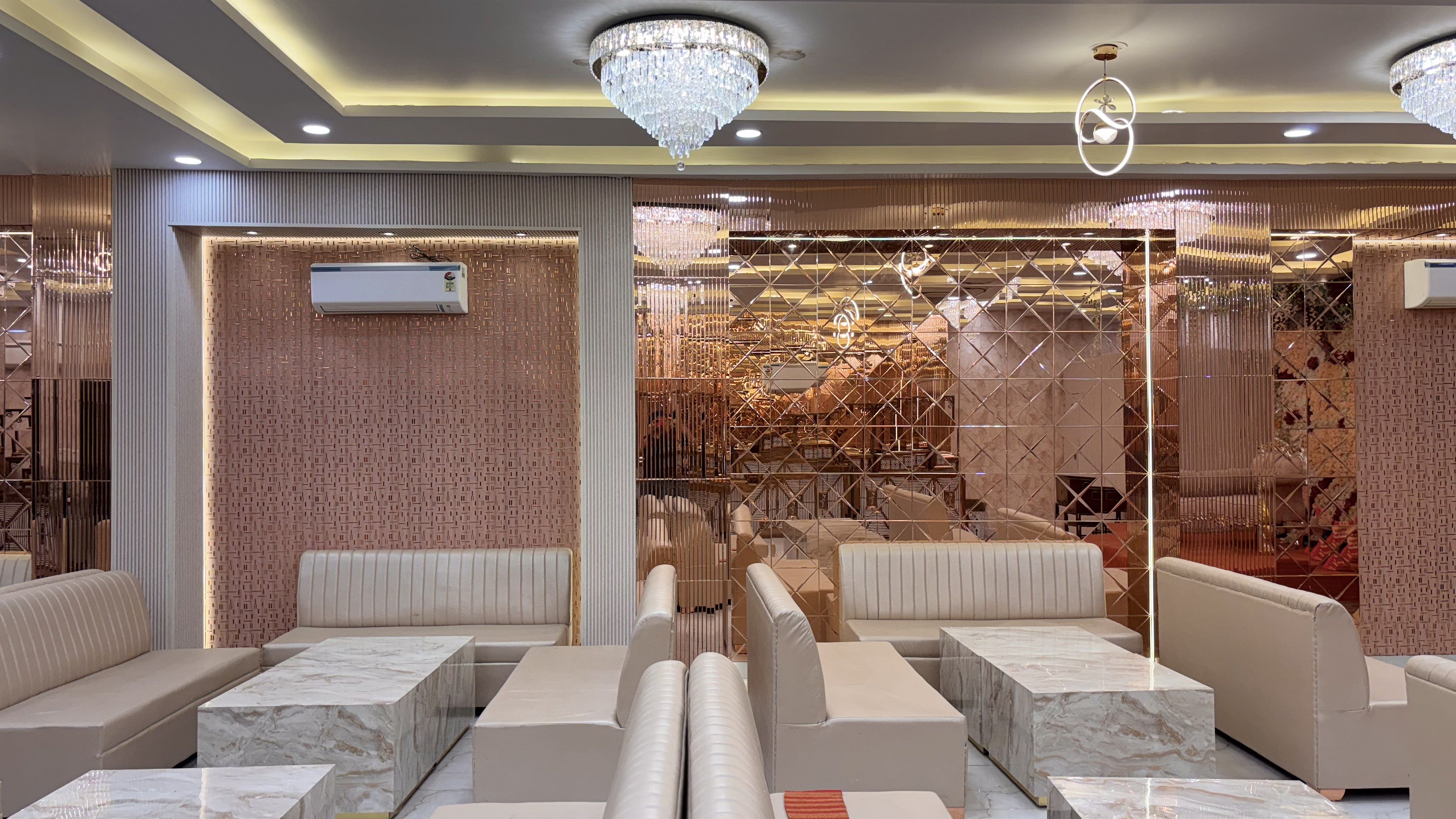 Amar Palace in Indirapuram, Ghaziabad Amar Palace in Indirapuram, Ghaziabad