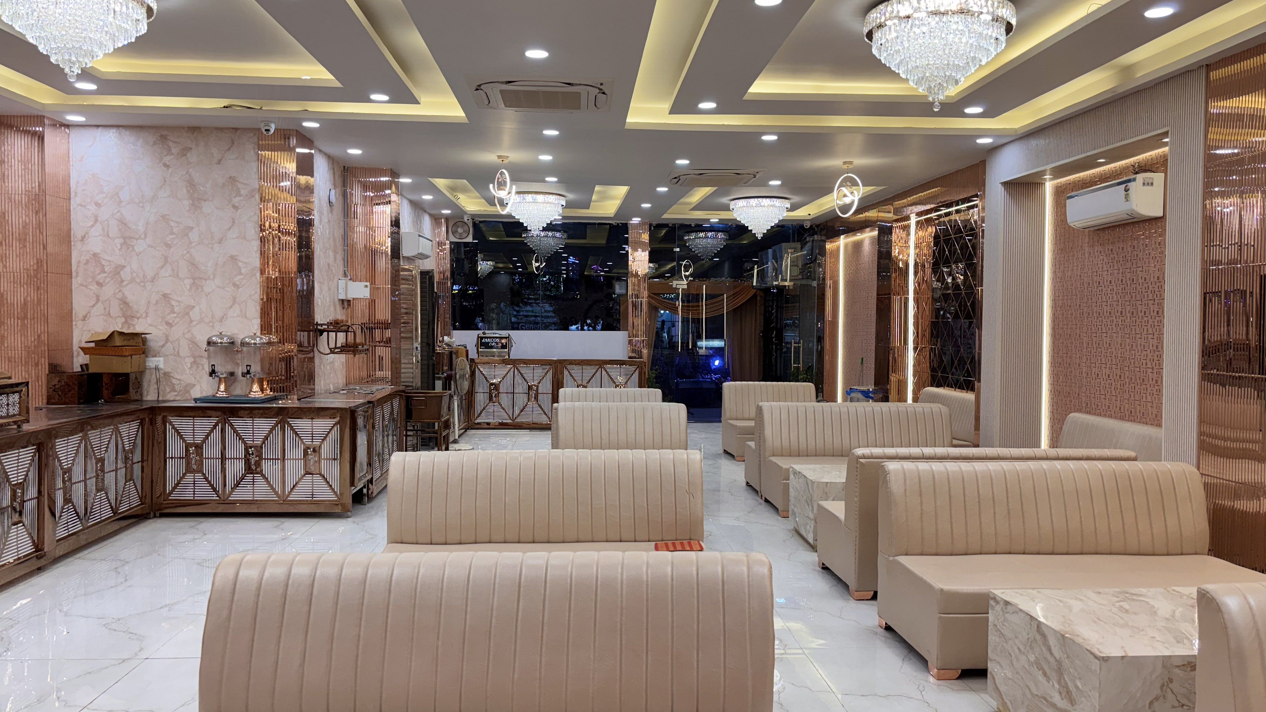 Amar Palace in Indirapuram, Ghaziabad Amar Palace in Indirapuram, Ghaziabad