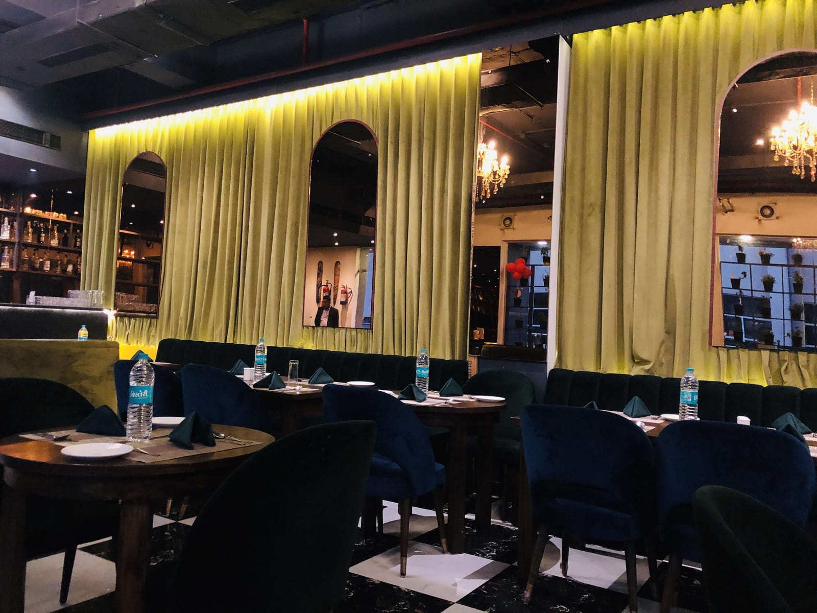 Gola Sizzlers in Indirapuram, ghaziabad