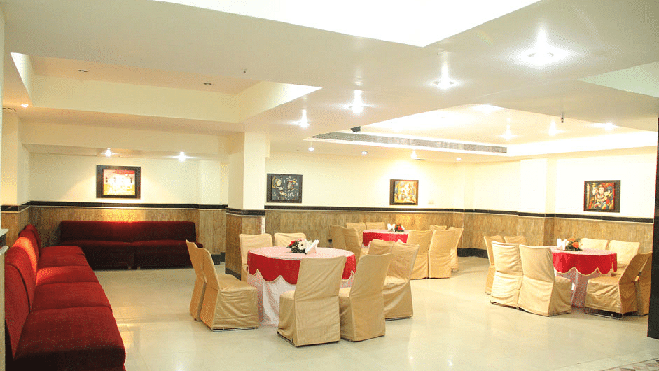 Hotel Abhay Palace in Vaishali, Ghaziabad