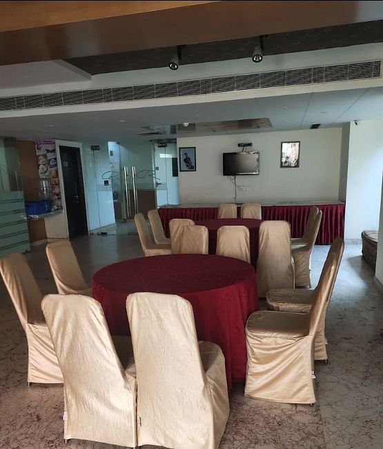 Hotel Anand Retreat in Kaushambi, Ghaziabad