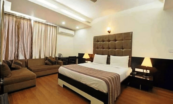 Hotel Anand Retreat in Kaushambi, Ghaziabad