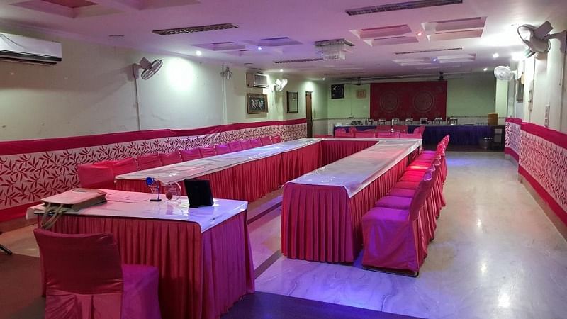 Hotel Red Bury in Ambedkar Road, Ghaziabad