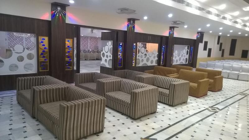 Hotel Red Bury in Ambedkar Road, Ghaziabad