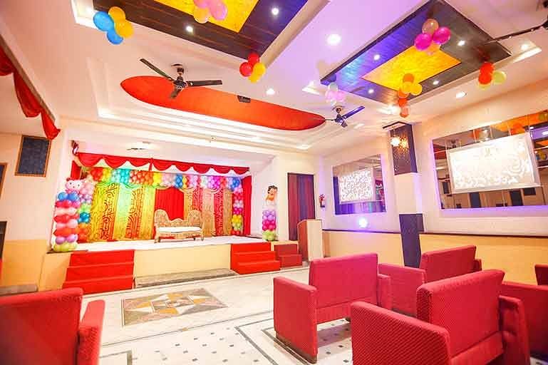 Hotel Red Bury in Ambedkar Road, Ghaziabad