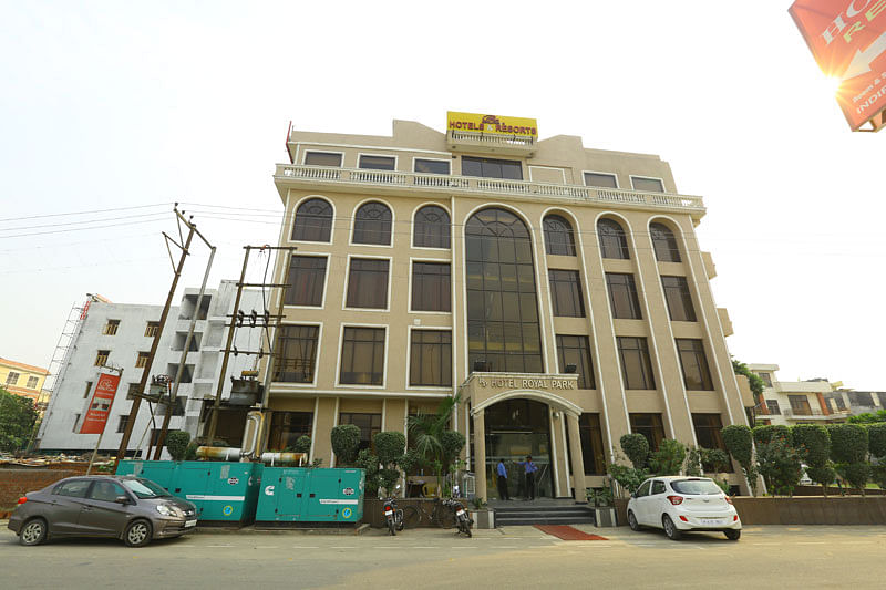 Hotel Royal Park in Indirapuram, Ghaziabad