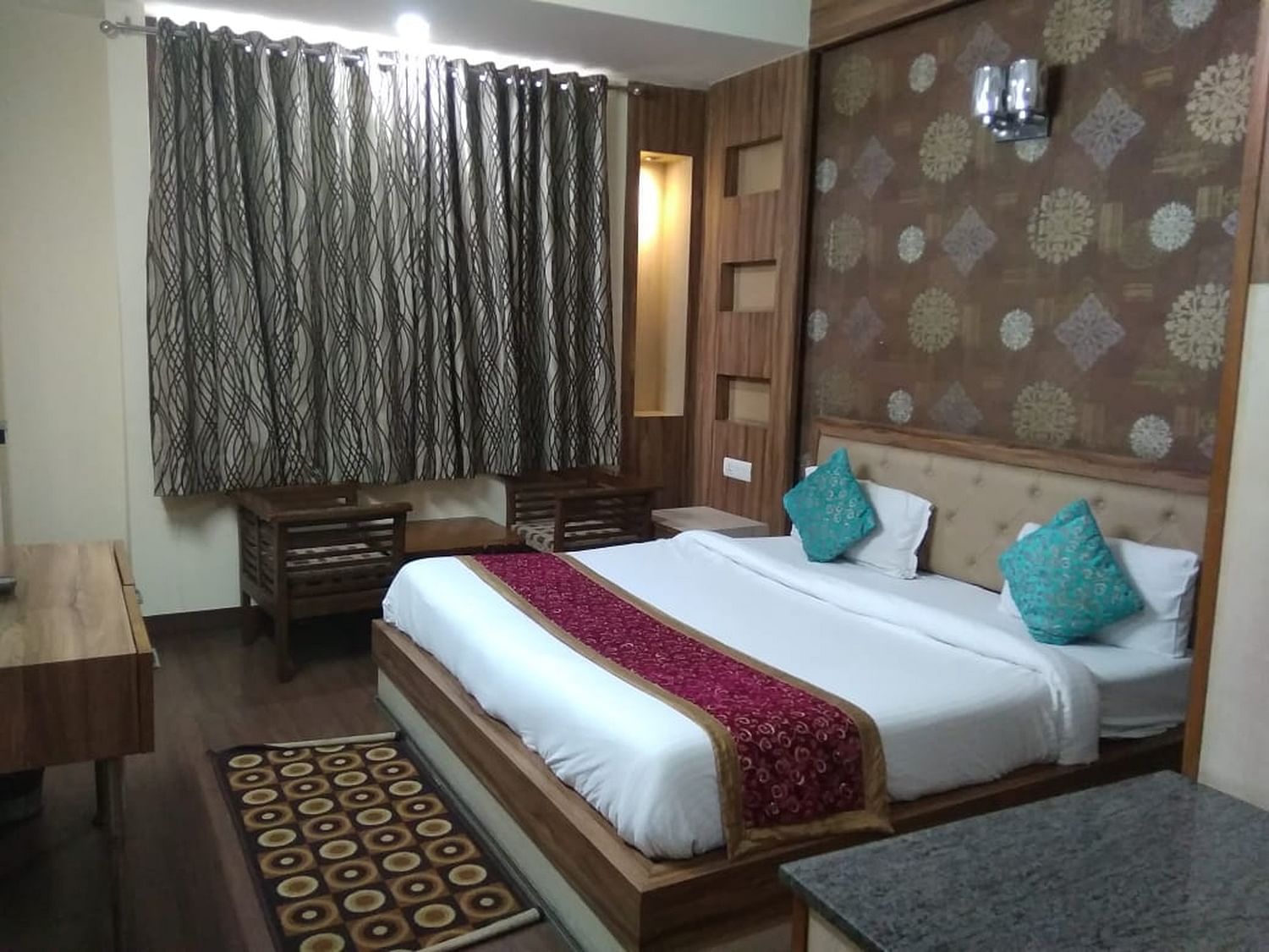 Hotel Sunshine Inn in Kaushambi, Ghaziabad