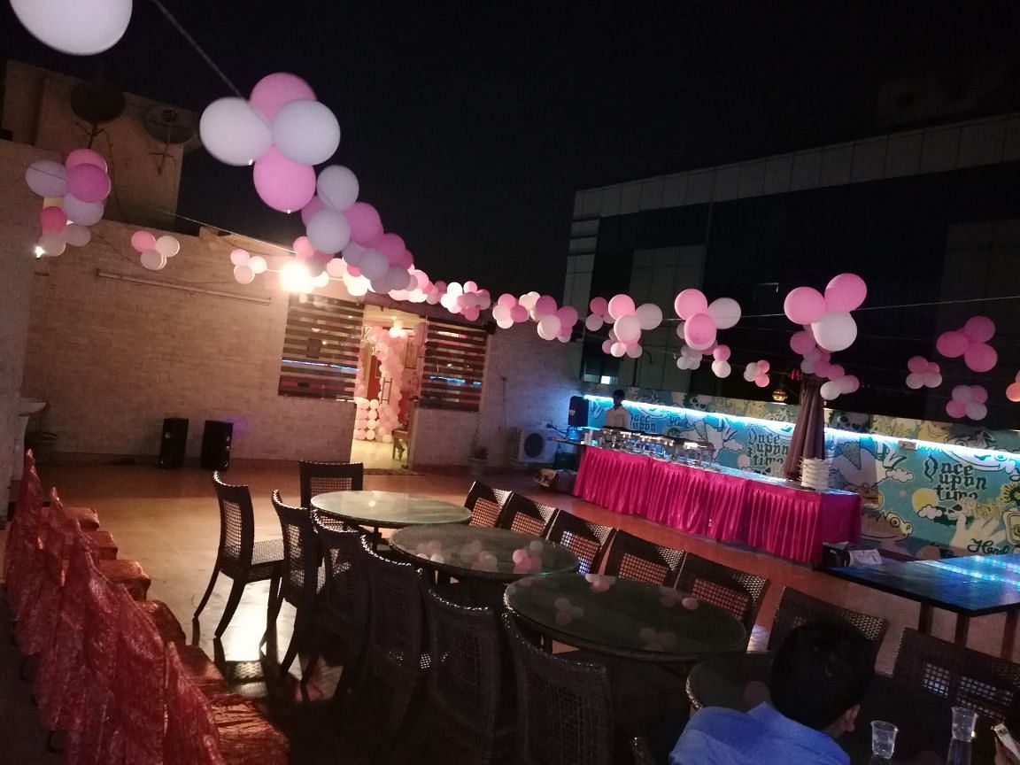 Jazz Rooftop Cafe And Restaurant in Vasundhara, Ghaziabad