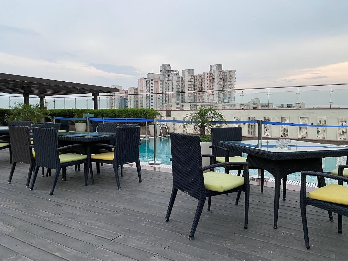 Mahagun Sarovar Portico Suites in Vaishali, Ghaziabad