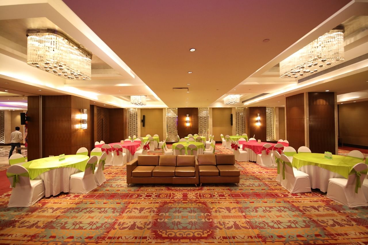 Mahagun Sarovar Portico Suites in Vaishali, Ghaziabad