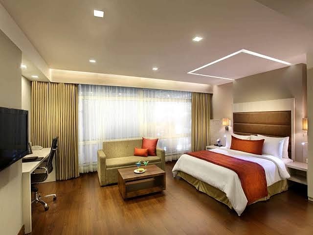 Mahagun Sarovar Portico Suites in Vaishali, Ghaziabad