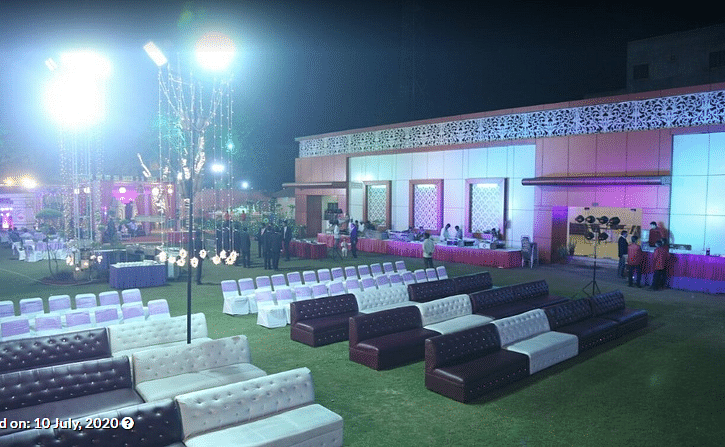 Shri Krishna Garden in Vaishali, Ghaziabad