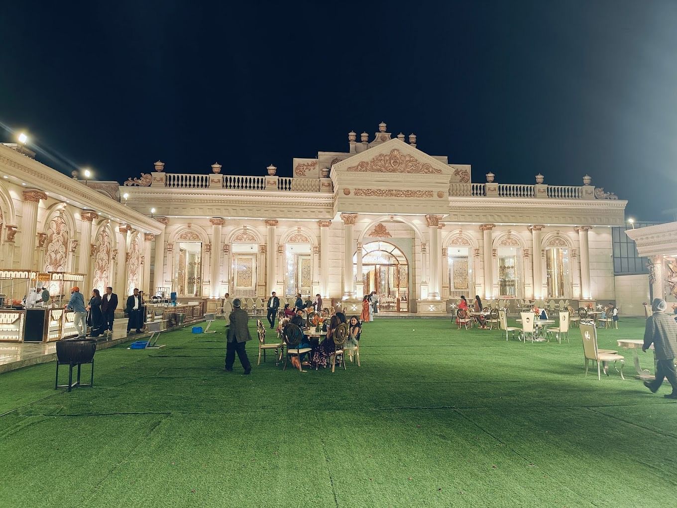 The Grand Piazza in Vasundhara, Ghaziabad