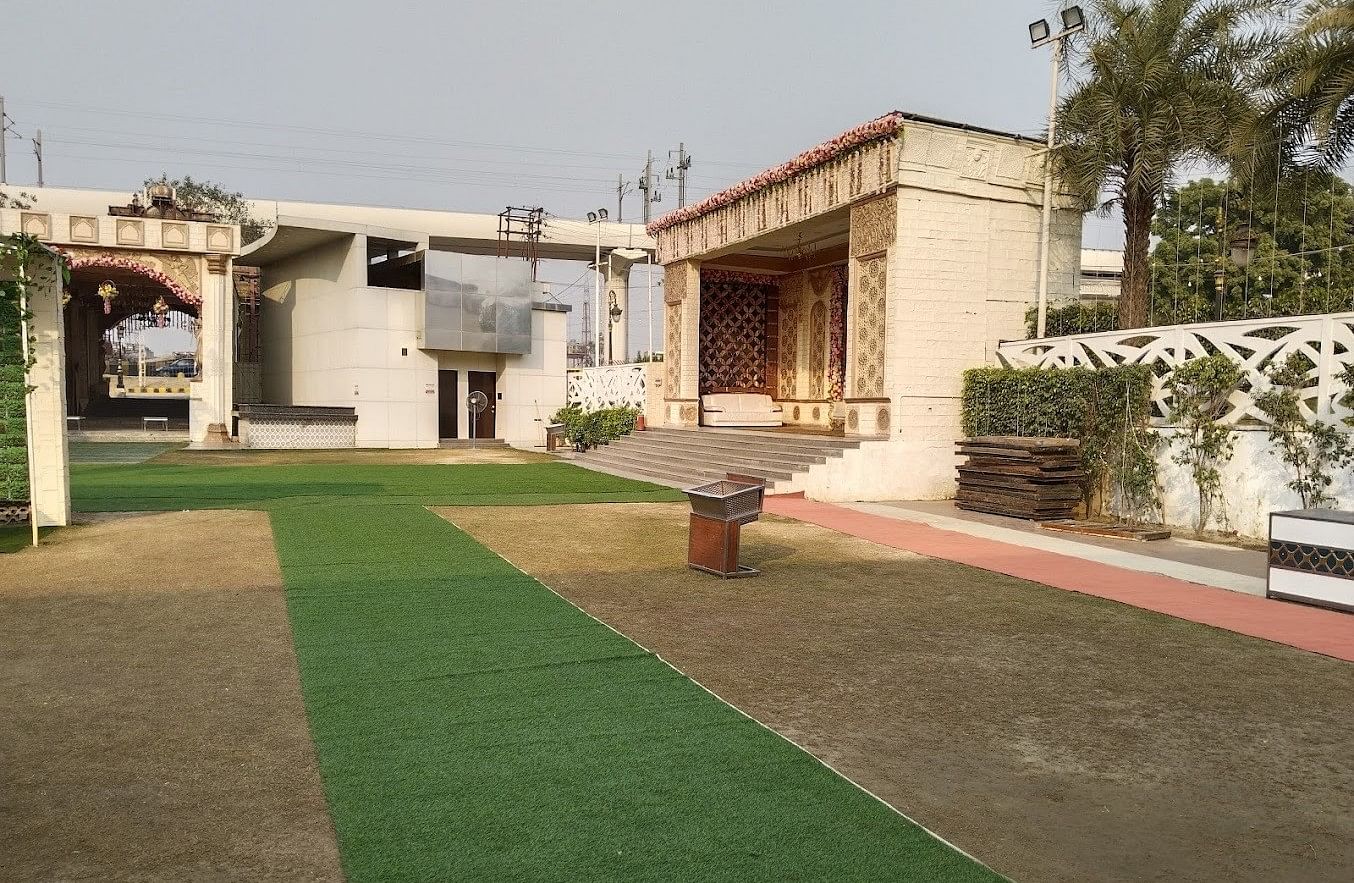 Vrindavan Greens Garden in Mohan Nagar, Ghaziabad