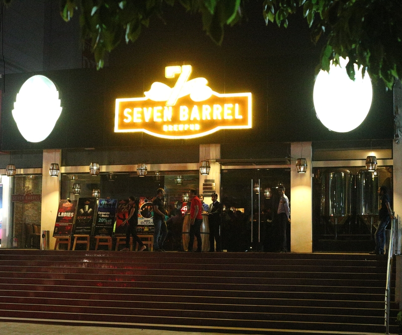 7 Barrel Brew Pub in Golf Course Road, Gurgaon