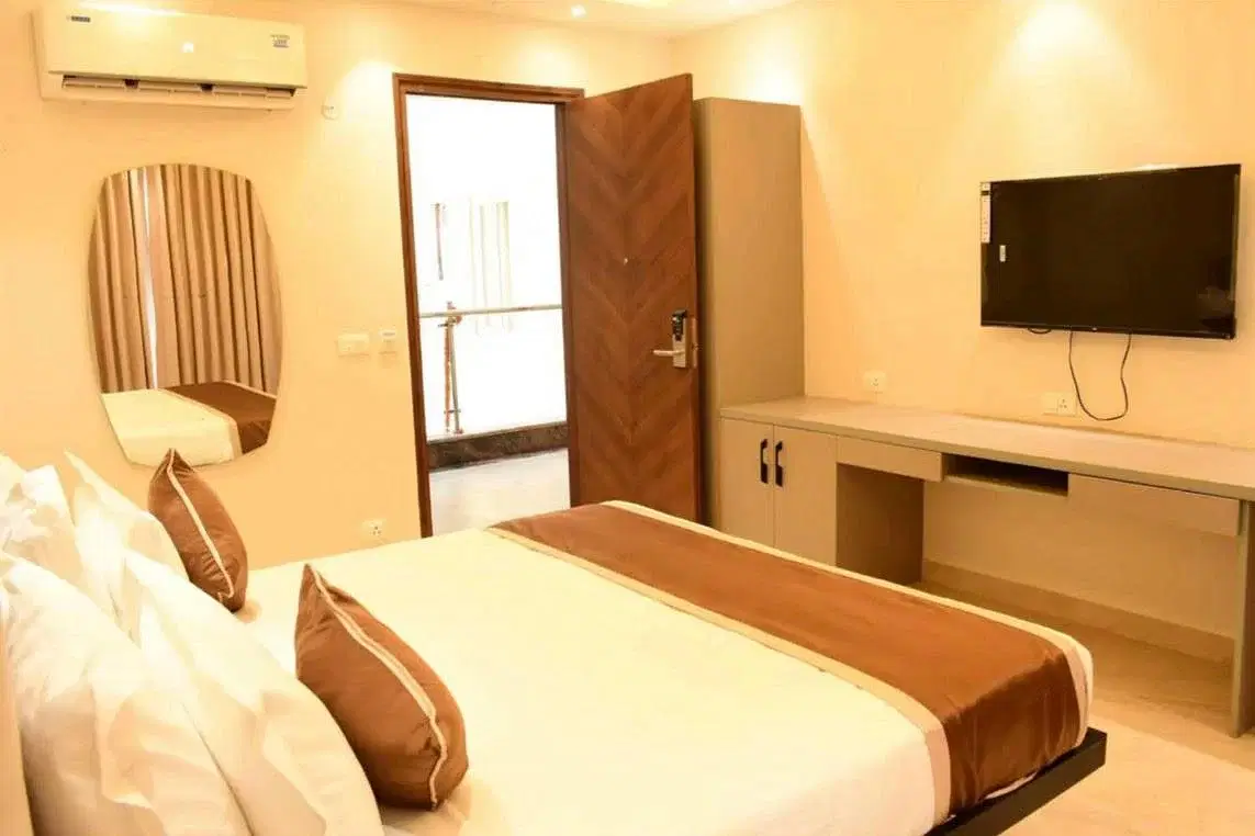 Aadat Hotel in Sector 52, Gurgaon Aadat Hotel in Sector 52, Gurgaon