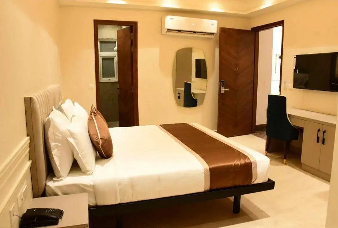 Aadat Hotel in Sector 52, Gurgaon Aadat Hotel in Sector 52, Gurgaon