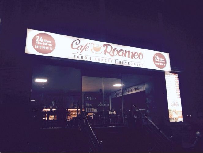 Cafe Roameo in Sector 14, Gurgaon