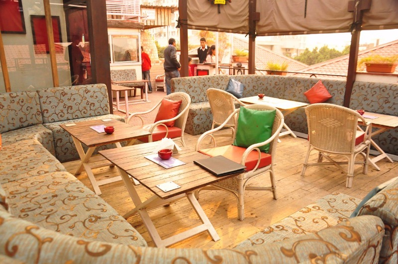 Escape Terrace Bar Kitchen in Dlf Phase 4, Gurgaon