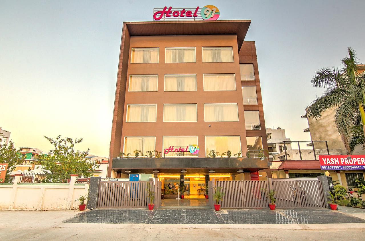 Hotel 91 in Sector 43, Gurgaon