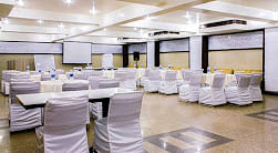 Hotel Bizzotel in Sector 14, Gurgaon