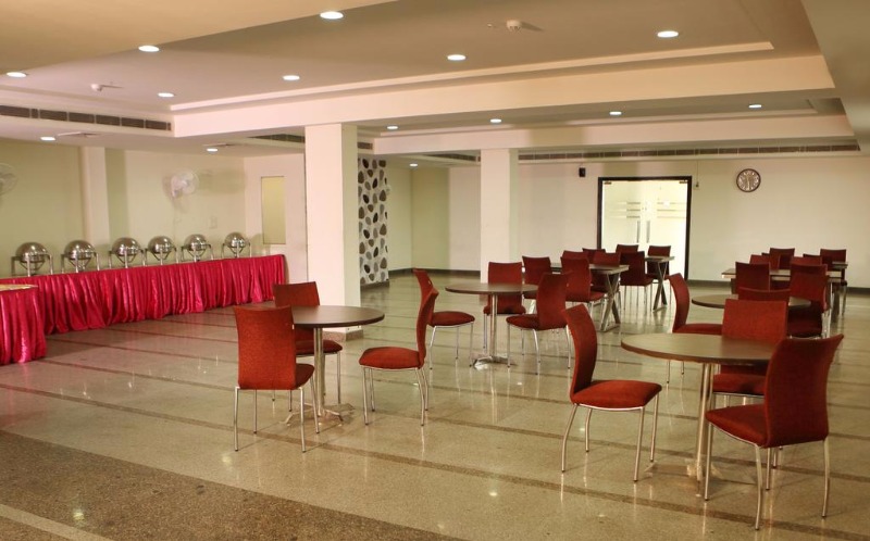 Hotel Prime Plaza in Sector 39, Gurgaon