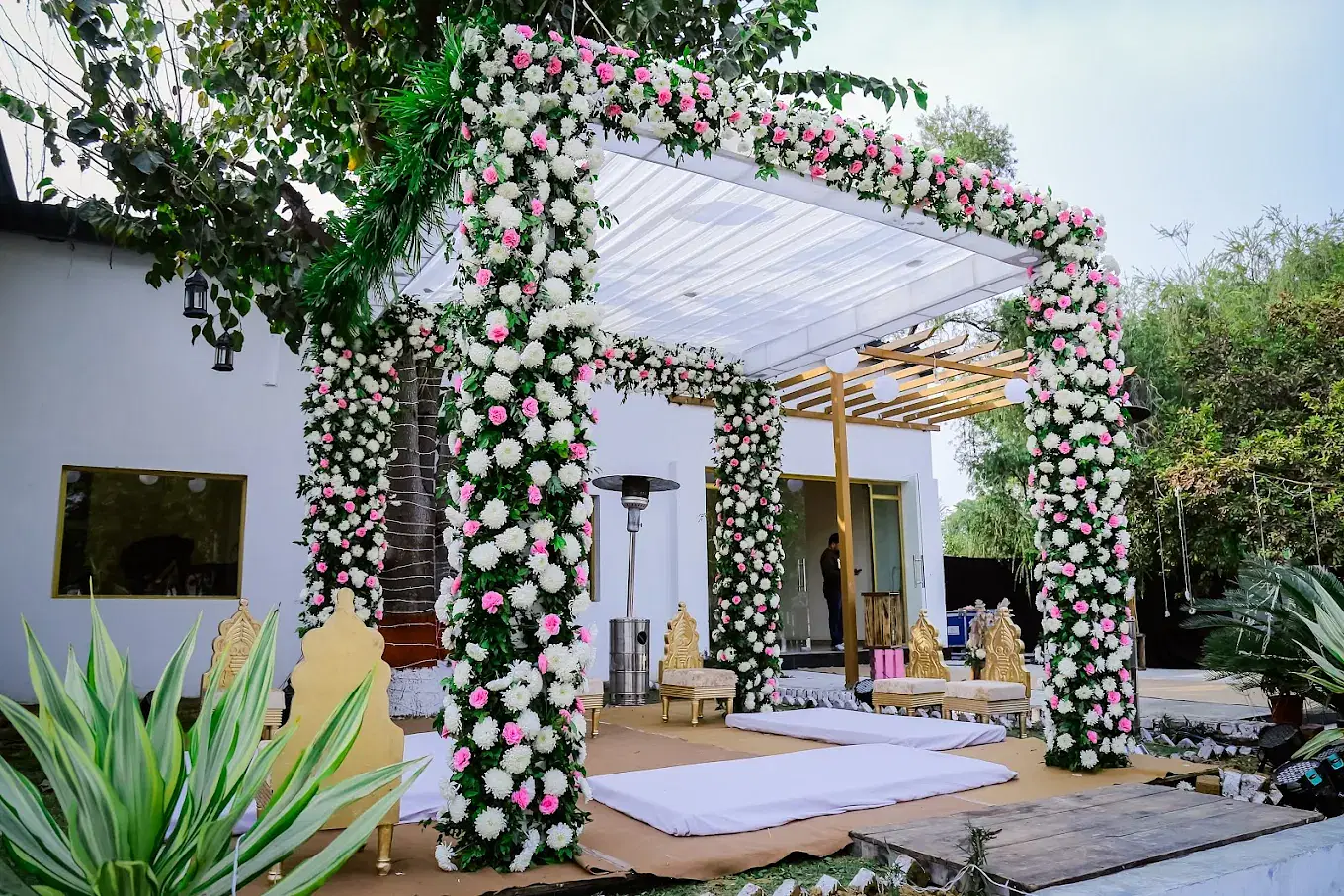 Mora Farm Glacibo in Gwal Pahari, Gurgaon