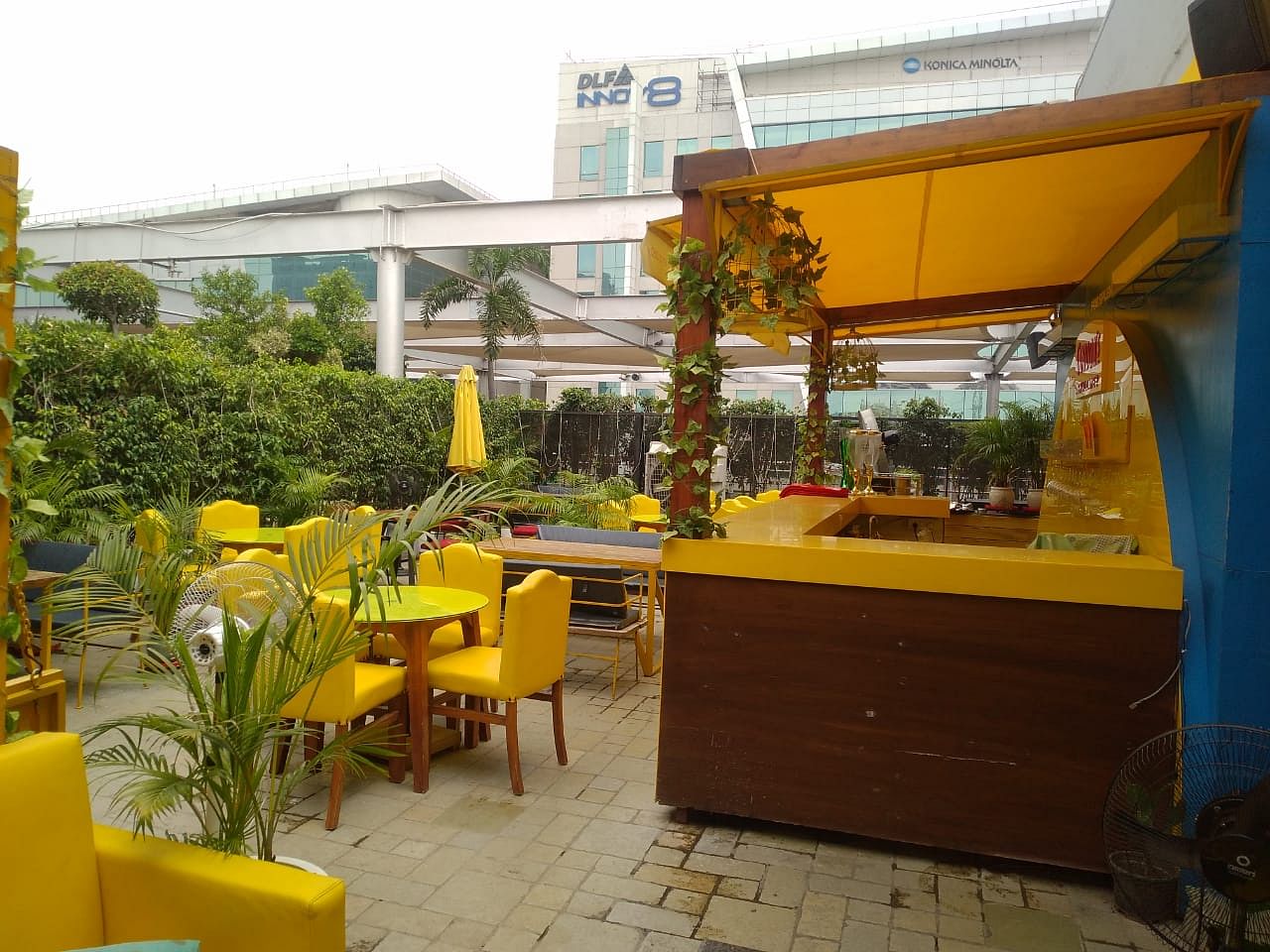Raasta Cafe in DLF Cyber Hub, Gurgaon