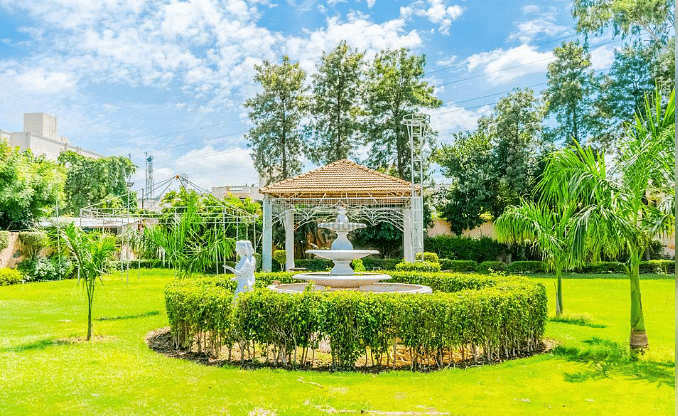 Rajput Vatika in Atul Kataria Chowk, Gurgaon