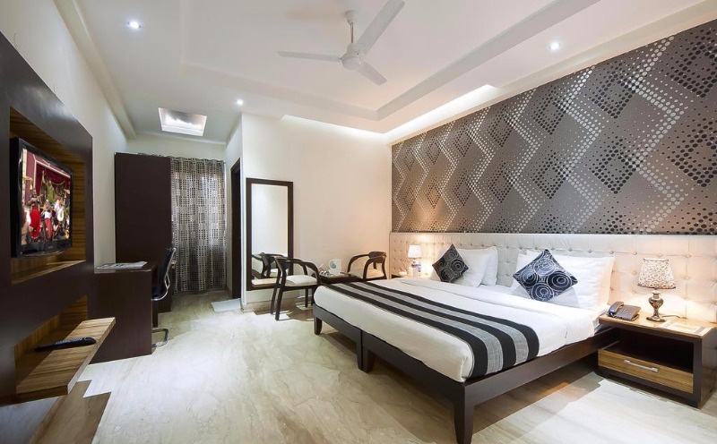 Royal Residence in Golf Course Road, Gurgaon