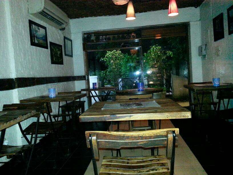 Sakleys The Mountain Cafe in DLF Phase 4, Gurgaon