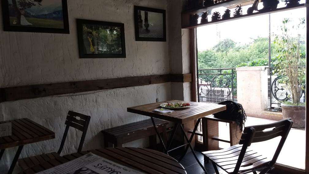 Sakleys The Mountain Cafe in DLF Phase 4, Gurgaon