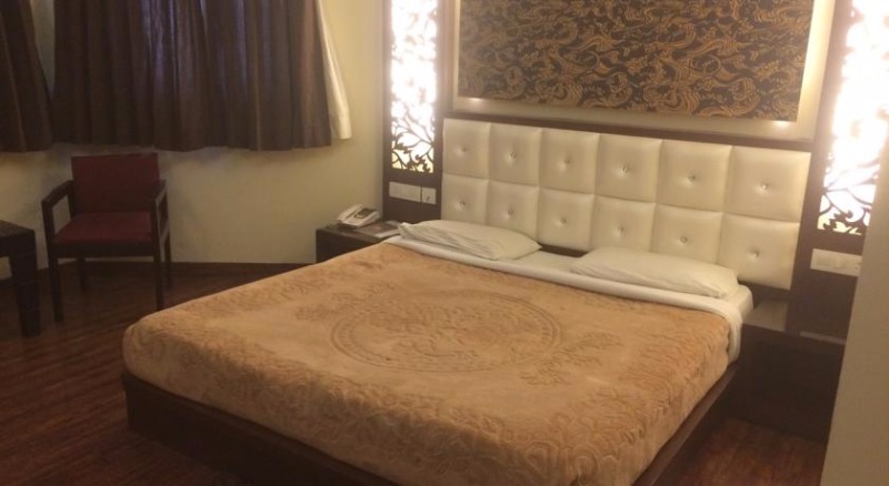 Square 9 Inn in Old DLF Colony, Gurgaon