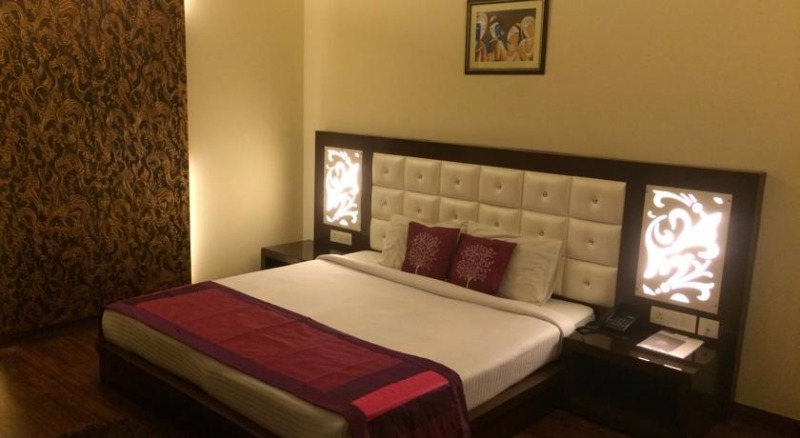 Square 9 Inn in Old DLF Colony, Gurgaon