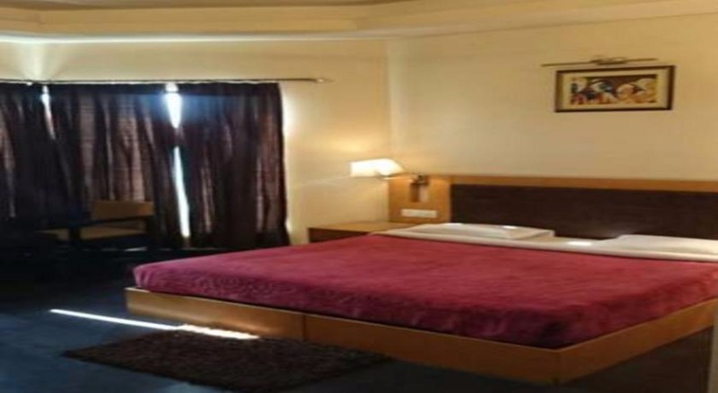 Square 9 Inn in Old DLF Colony, Gurgaon