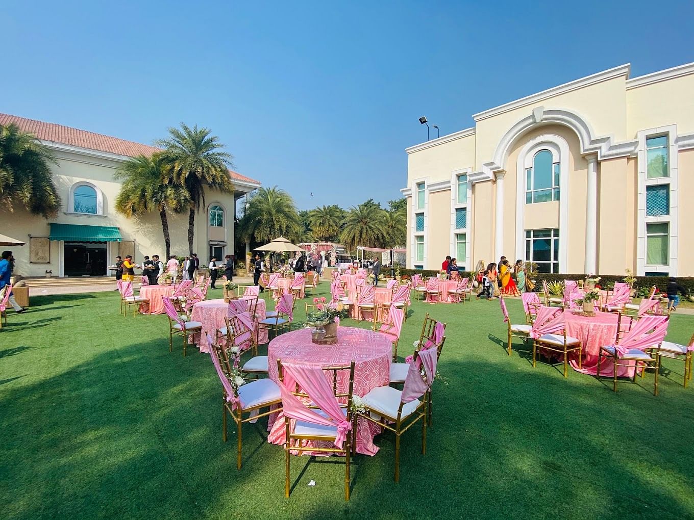 The Palms Town Country Club in Sector 44, Gurgaon