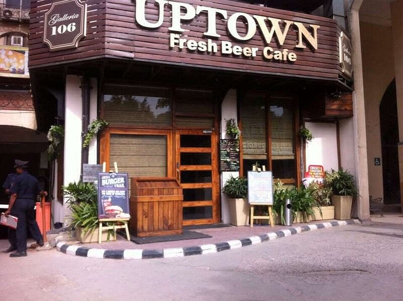 Downtown Fresh Beer Cafe in DLF Phase 4, Gurgaon