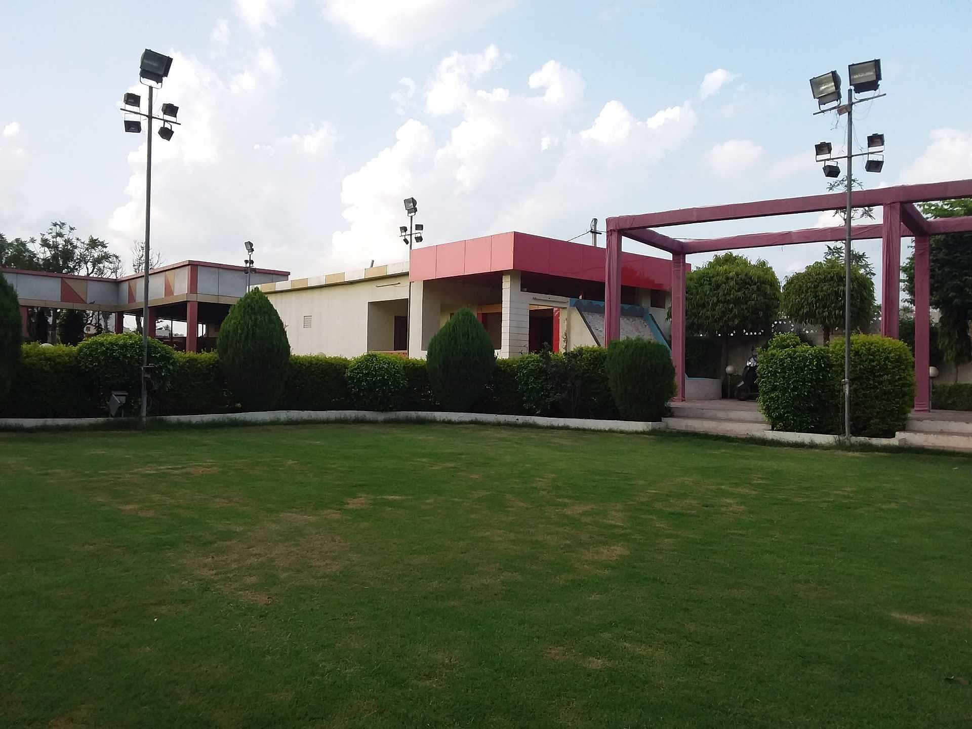 Evergreen Palace in Gajsinghpur, Jaipur